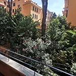Casa Bonnet - Elegant Stay Near Trastevere & Gianicolo